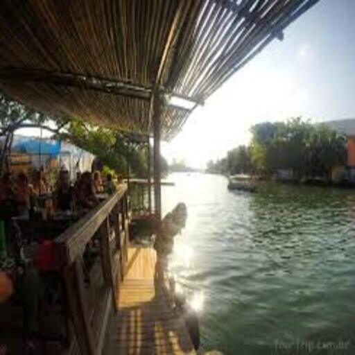 Cais bar